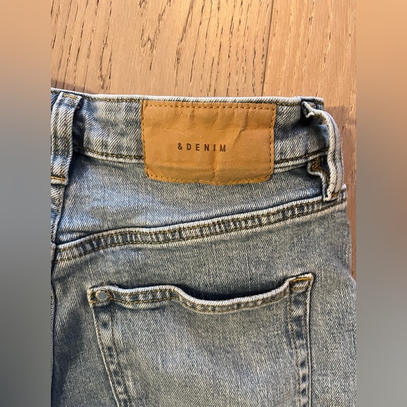 H&M mom jeans size 6 - Picture 2 of 6